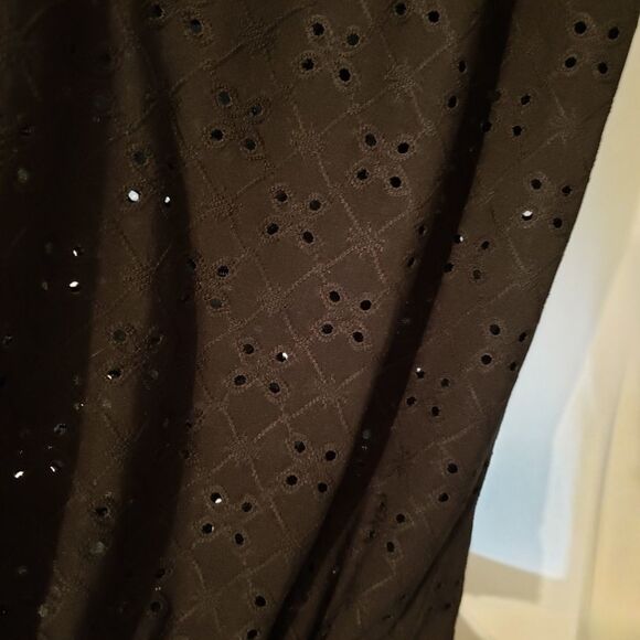 Misia Large Soft fitted bottom blouse - Picture 3 of 5